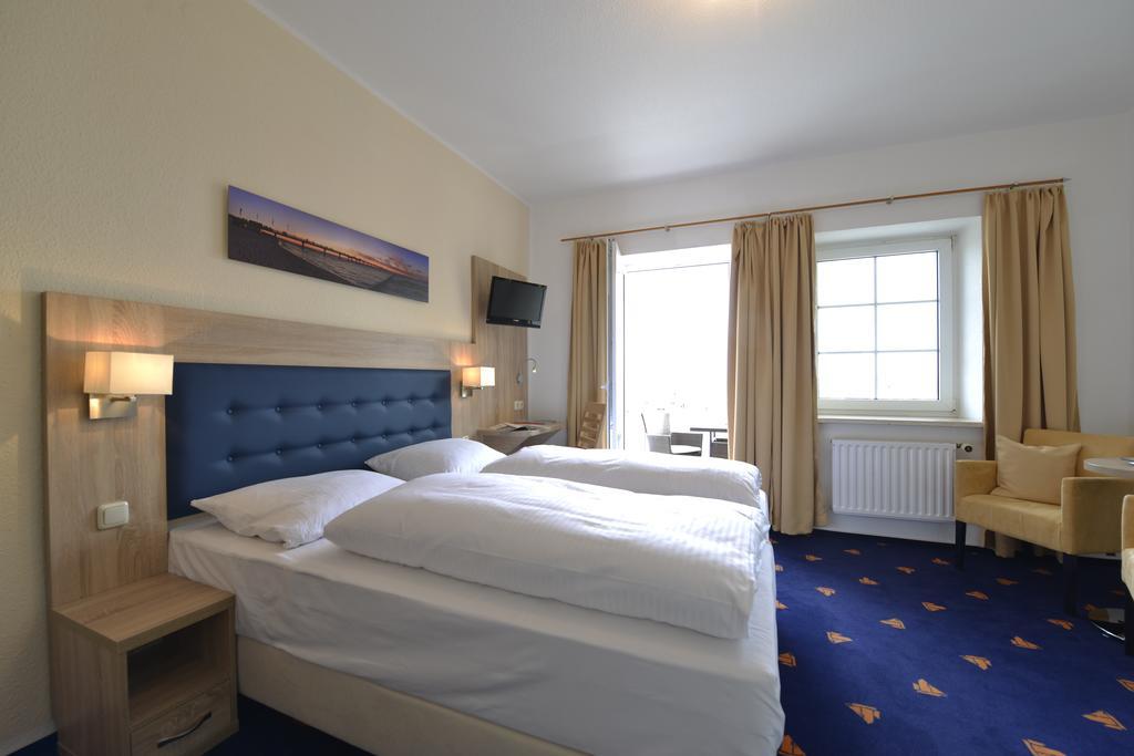 Hotel Boddenhus Garni Zingst Exterior photo