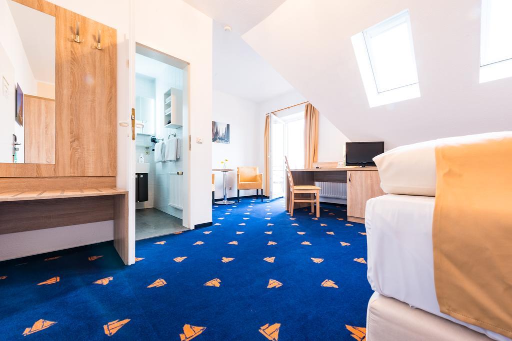 Hotel Boddenhus Garni Zingst Exterior photo