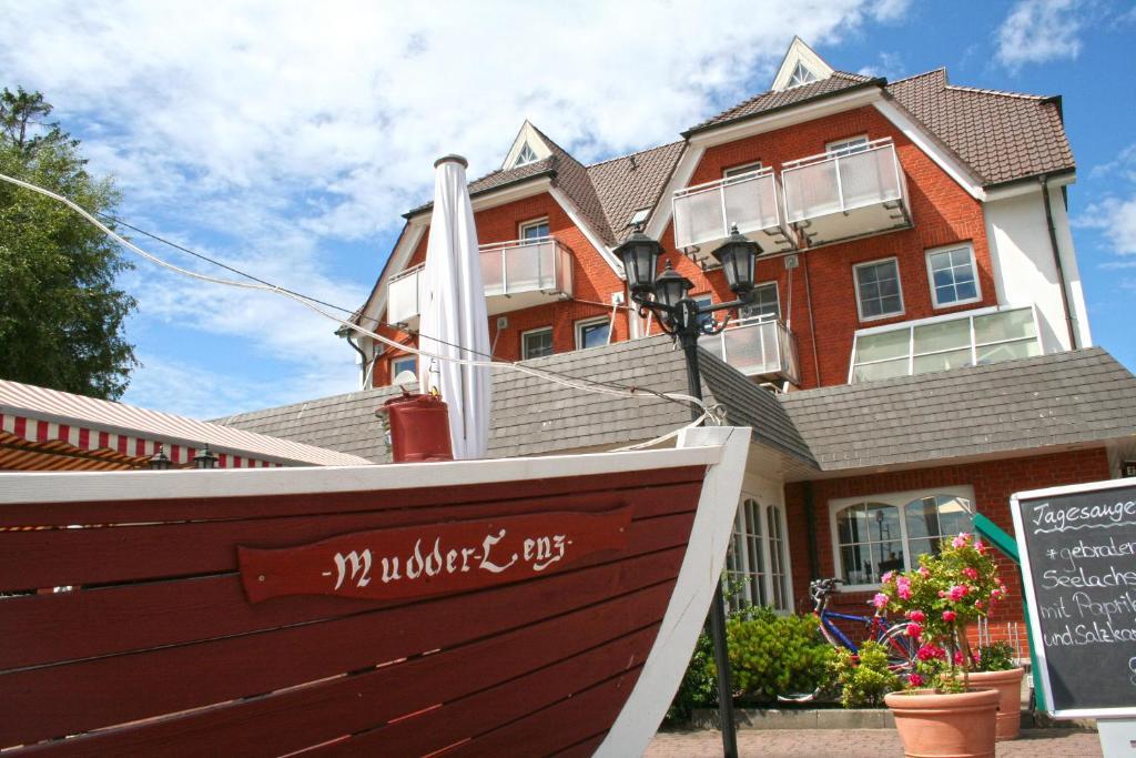 Hotel Boddenhus Garni Zingst Exterior photo